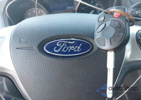 2014 Ford Focus Se z USA, uszkodzony, nr VIN 1FADP3K26EL432519